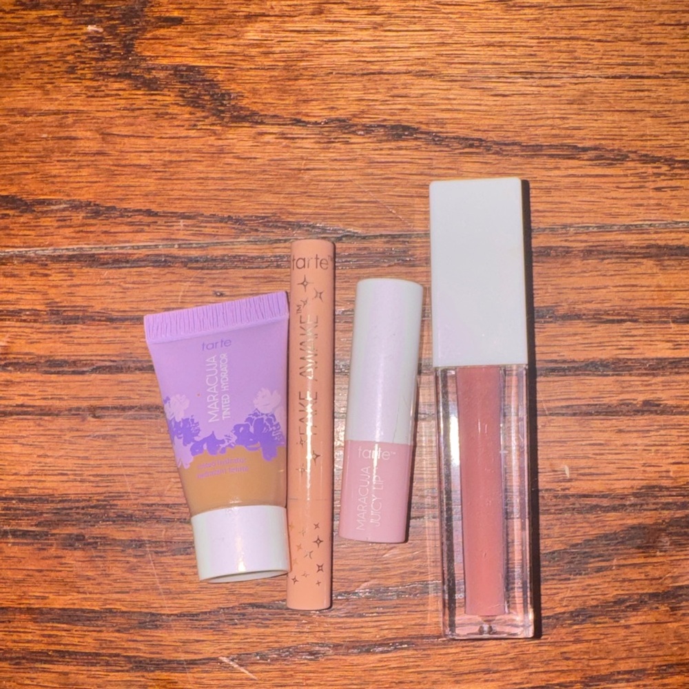tarte Lip & Skin Mini Set in Nude Pink and Peach travel size